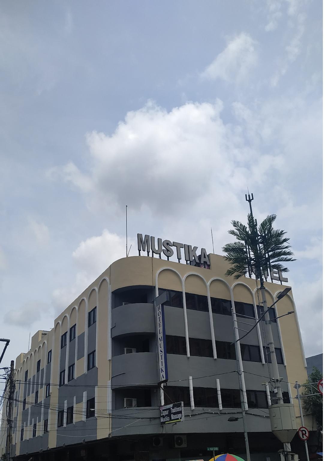 Mustika Senen Hotel 3/50