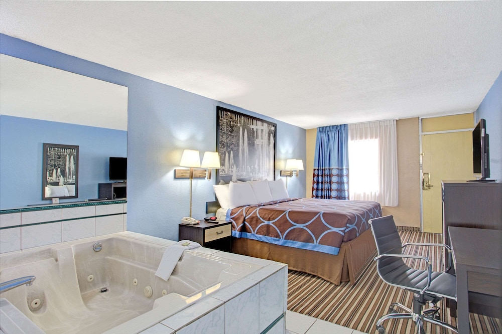 Downtown Inn & Studio Suites 12/23