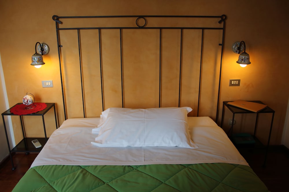Primavera Mini Hotel 32/63