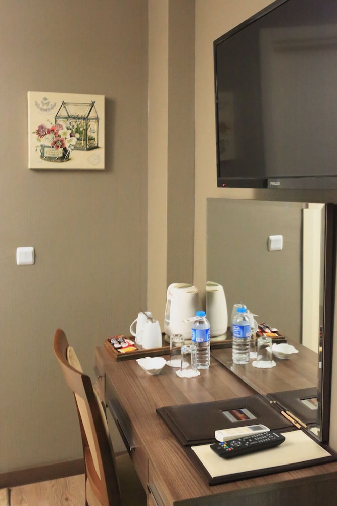 Adana City Hotel 54/59