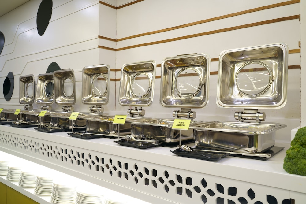 Hotel Sifat International 2/50