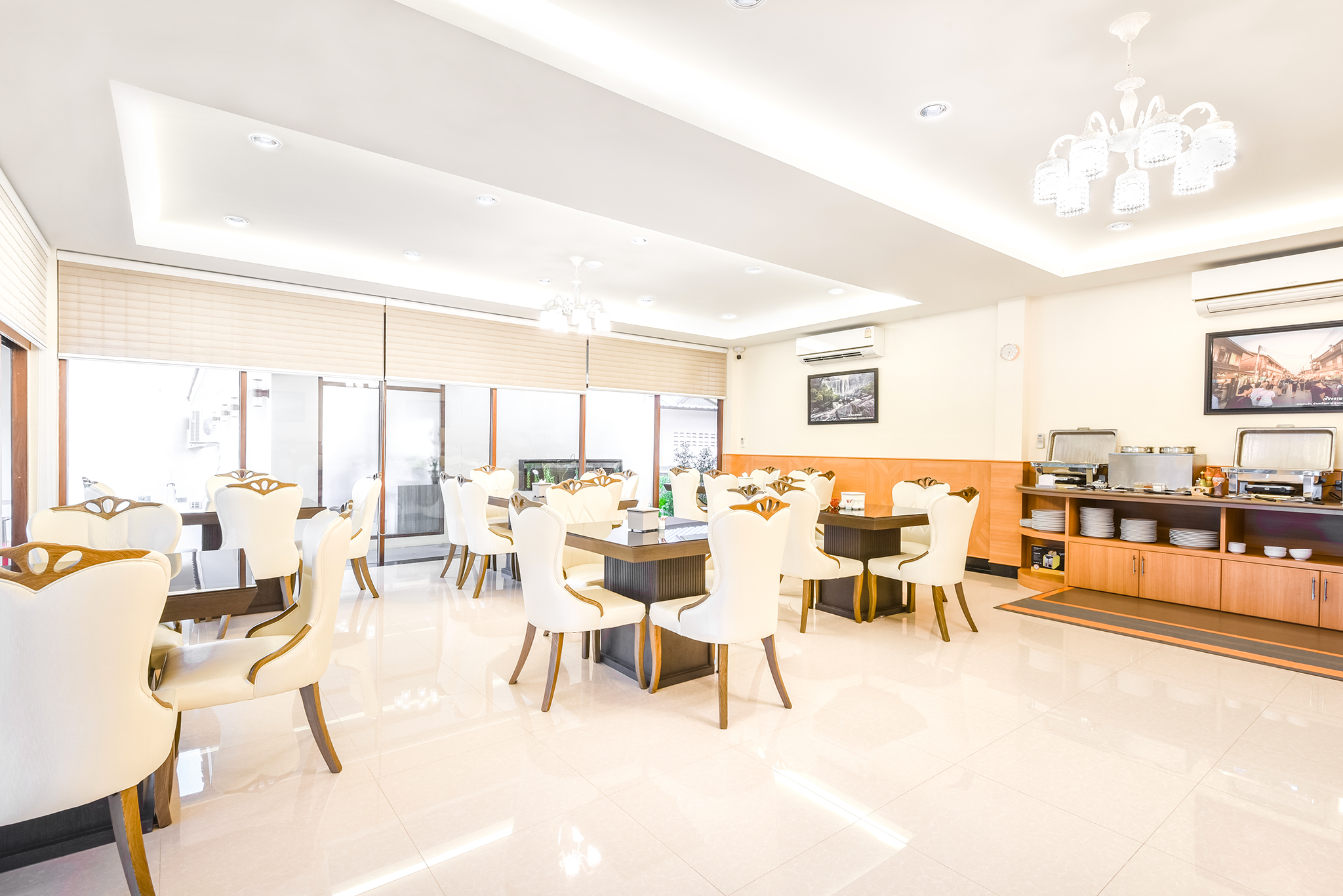 Au Place Hotel 55/61