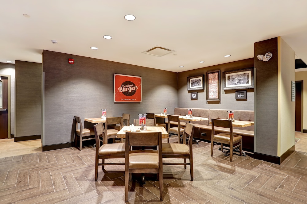 Holiday Inn Mississauga Toronto West 58/78