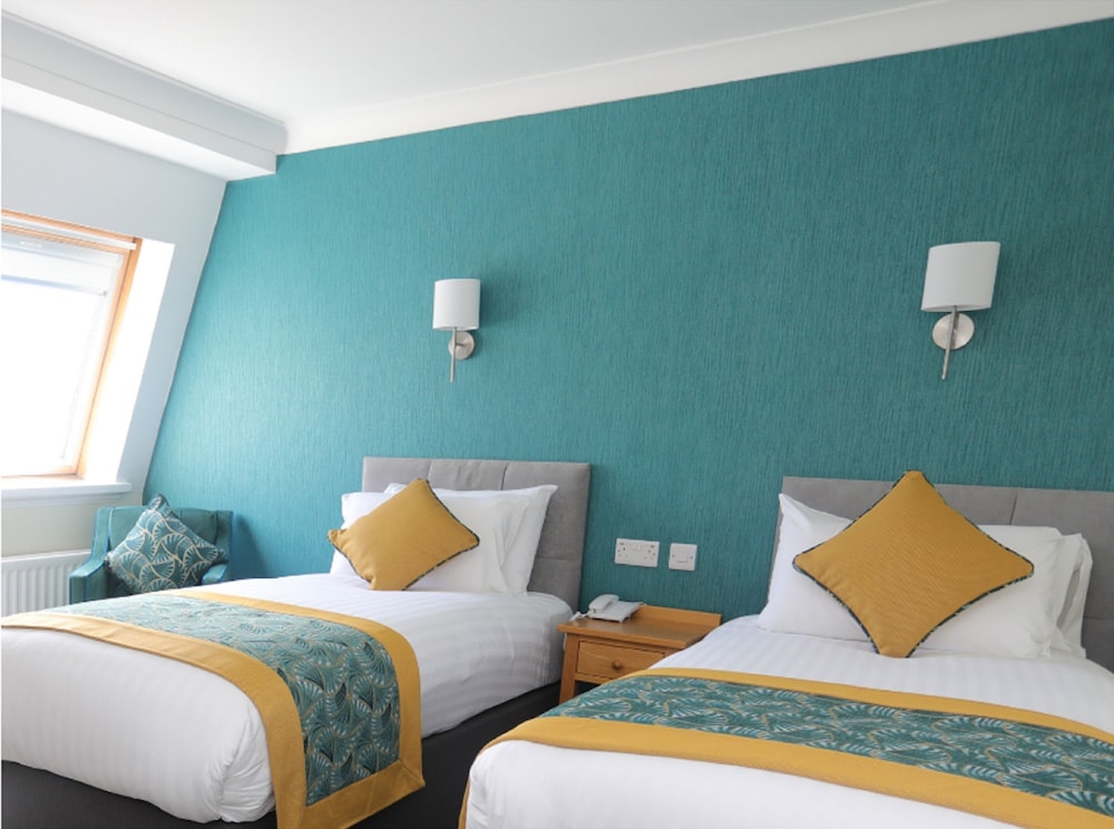 The Beaches Hotel 17/100