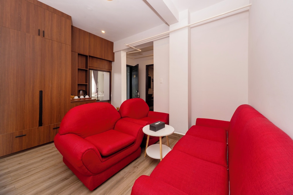The Palms Hotel 32/55