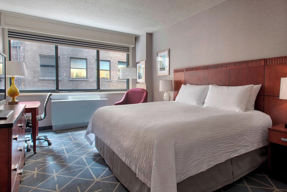 ROOM, KING BED, ACCESSIBLE