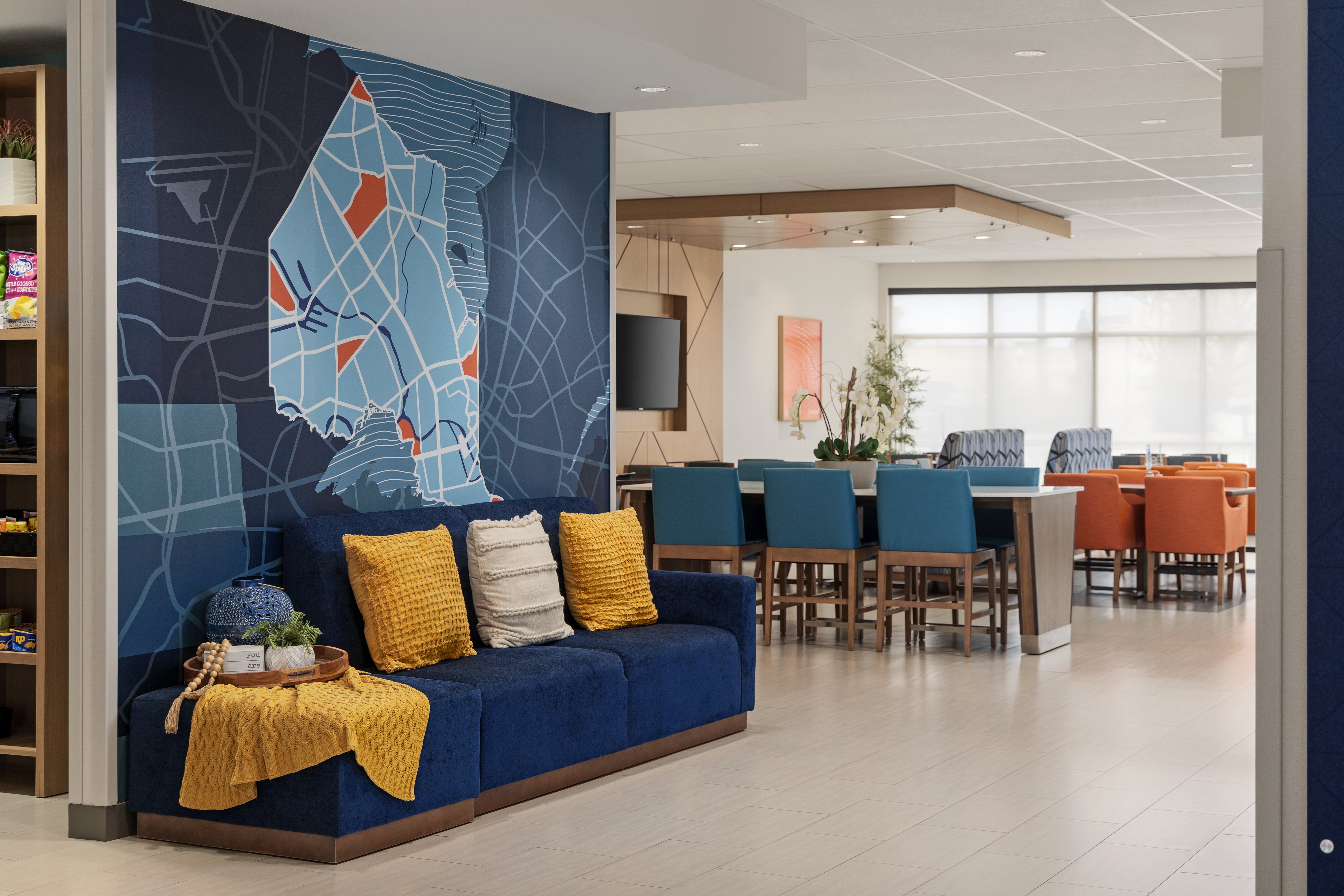 Holiday Inn Express Suites Vaughan 59/78