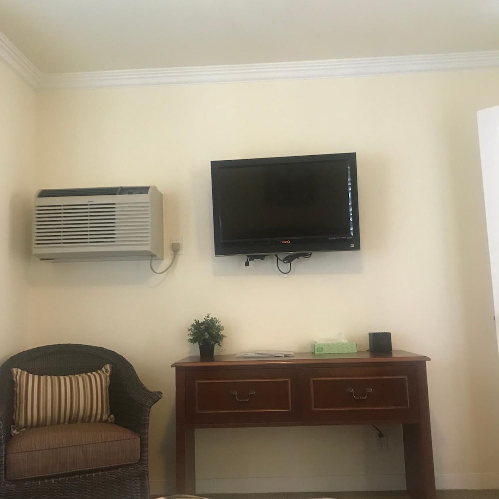 Bella Capri Inn 14/58