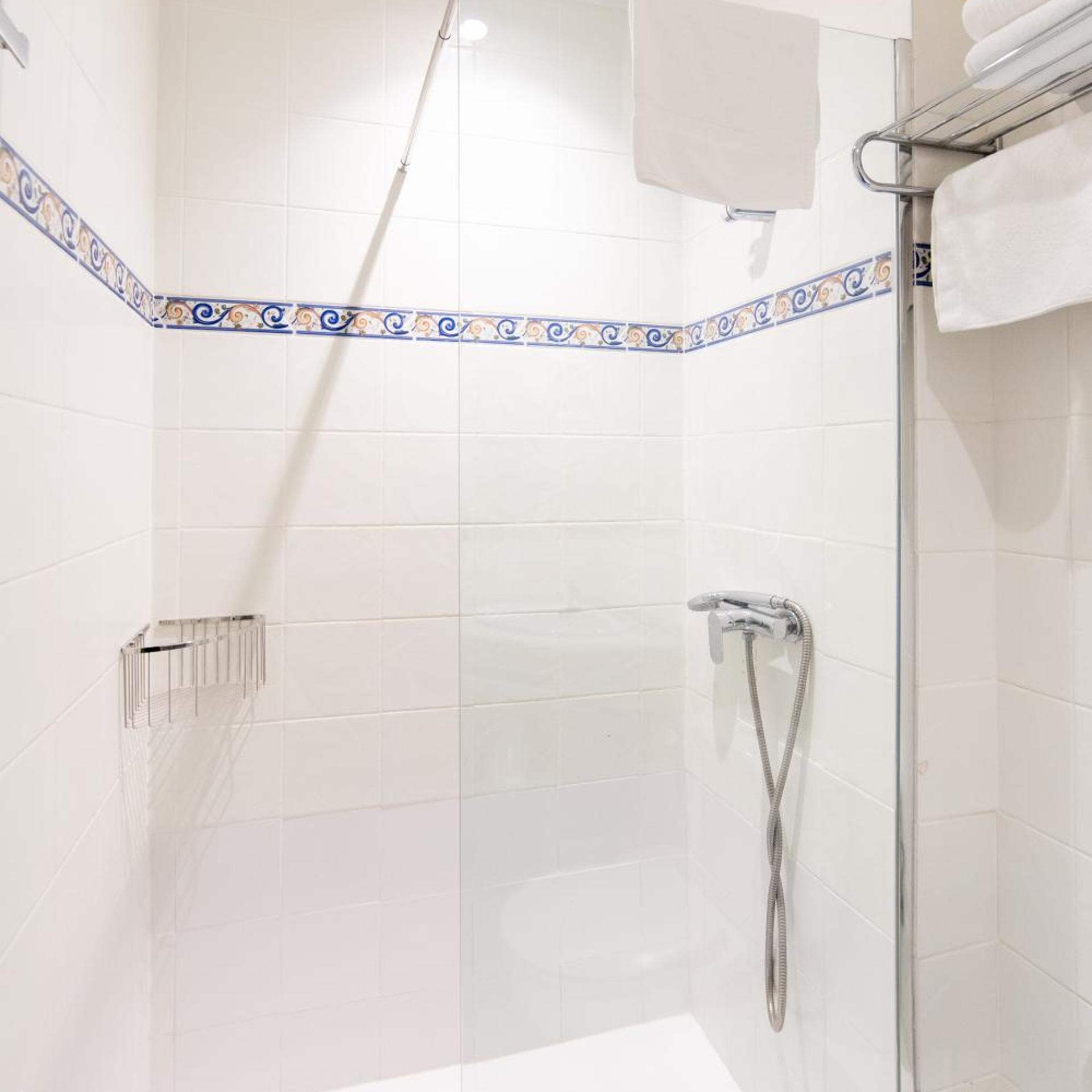 Hotel Alkazar 48/50