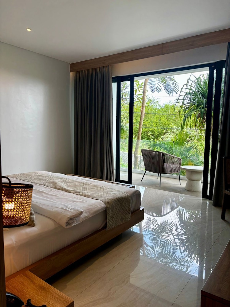 Truntum Boutique Mandalika 8/50