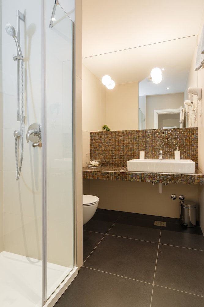 Prima Luxury Rooms 63/71