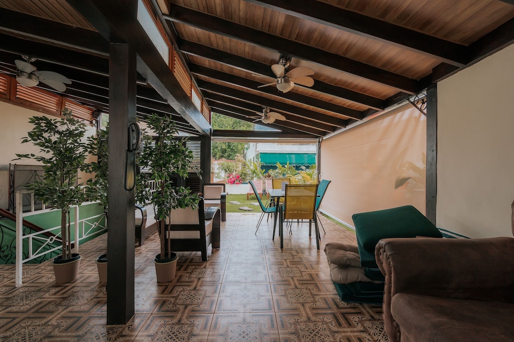 Casa Sanchez Boutique Hotel 55/61