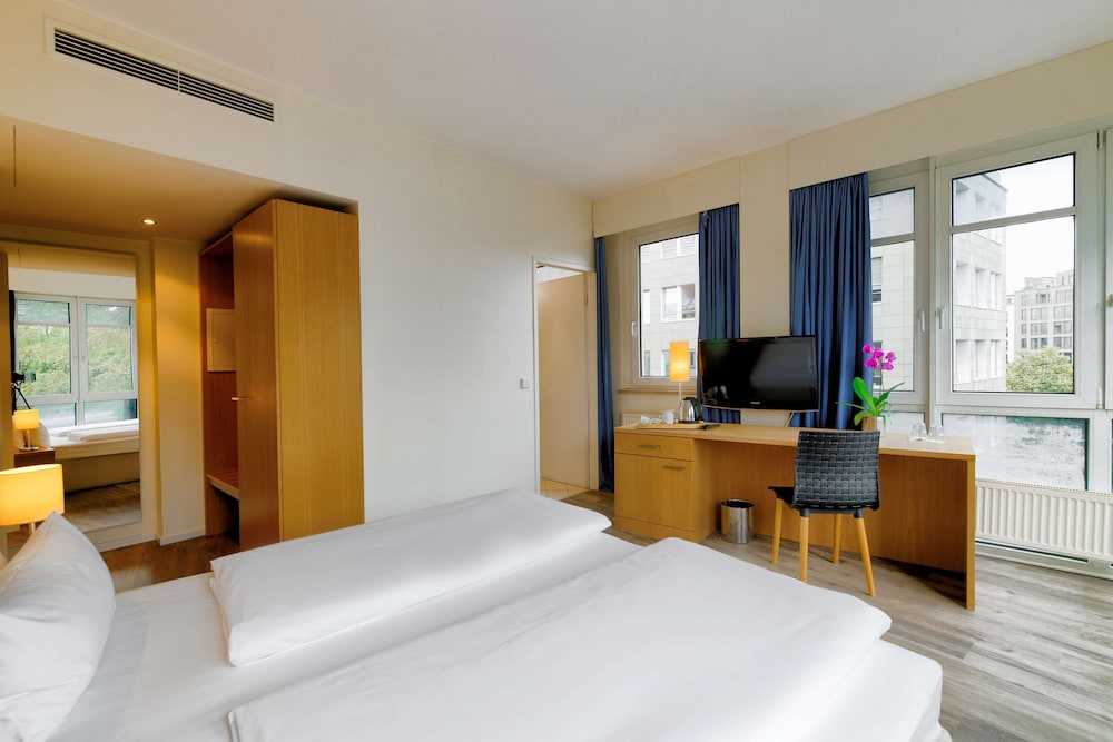 Hotel Berlin Mitte By Campanile 12/50