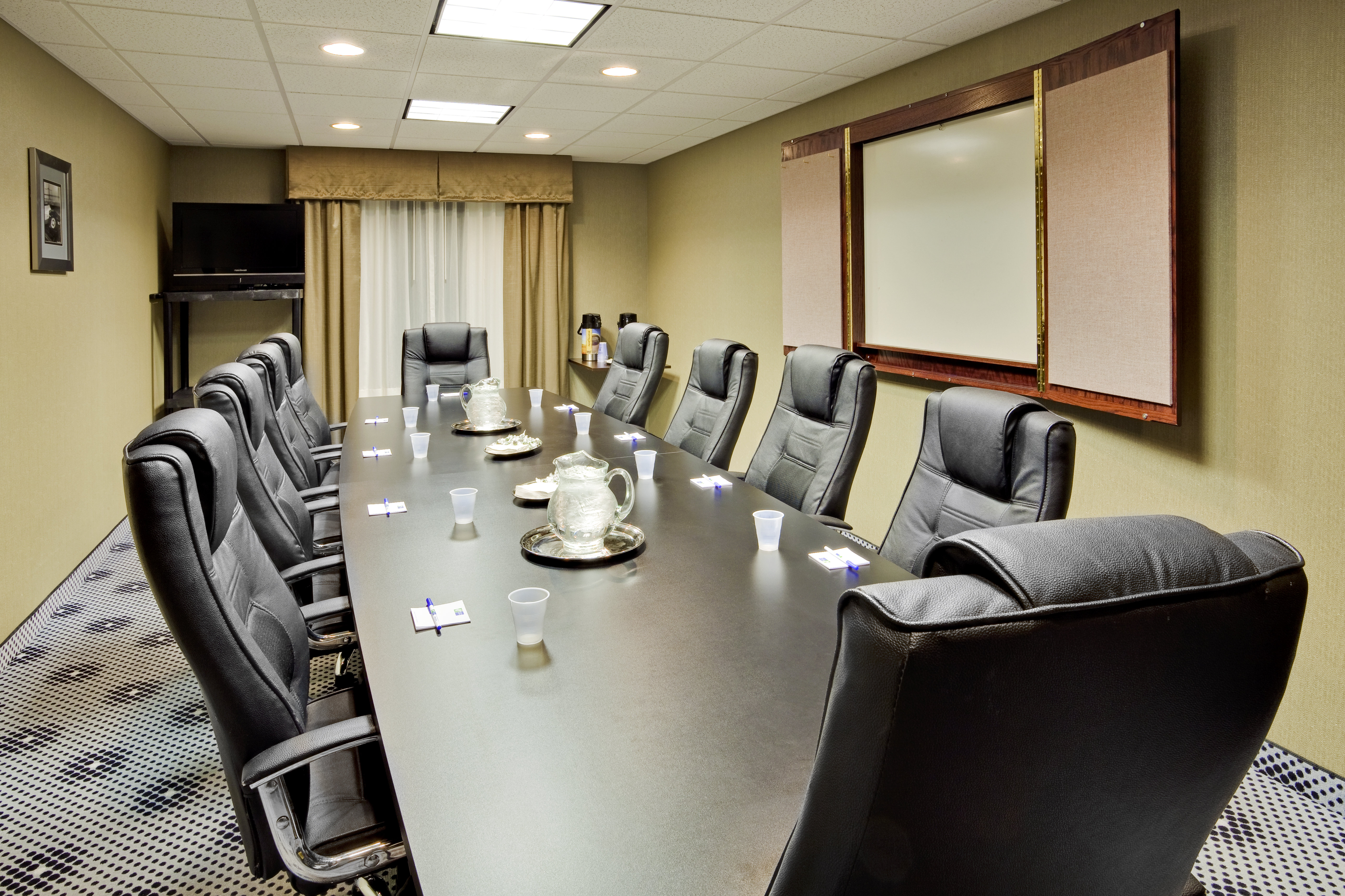 Holiday Inn Express Hotel Suites Lebanon 49/51