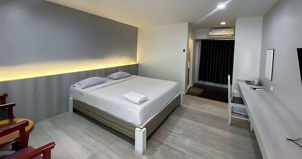 Standard, Double Bed