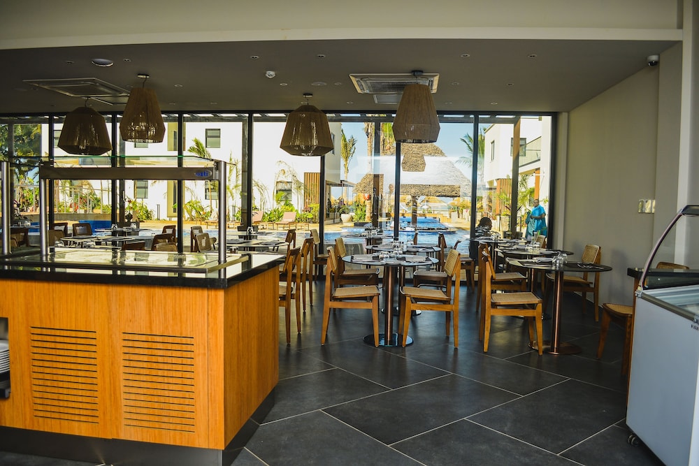 TOA Hotel & Spa 48/58