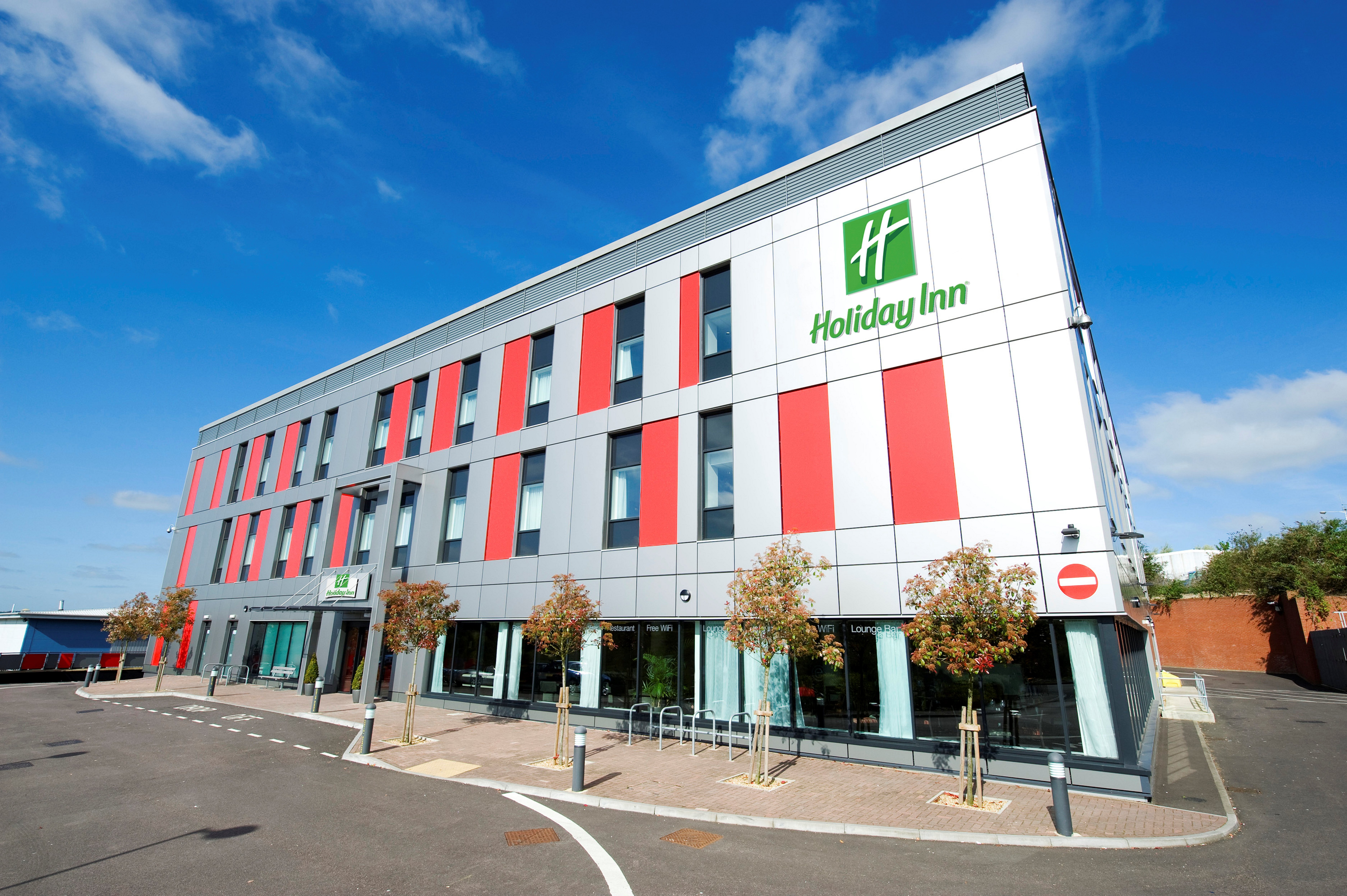 Holiday Inn London Luton Airport 4/64