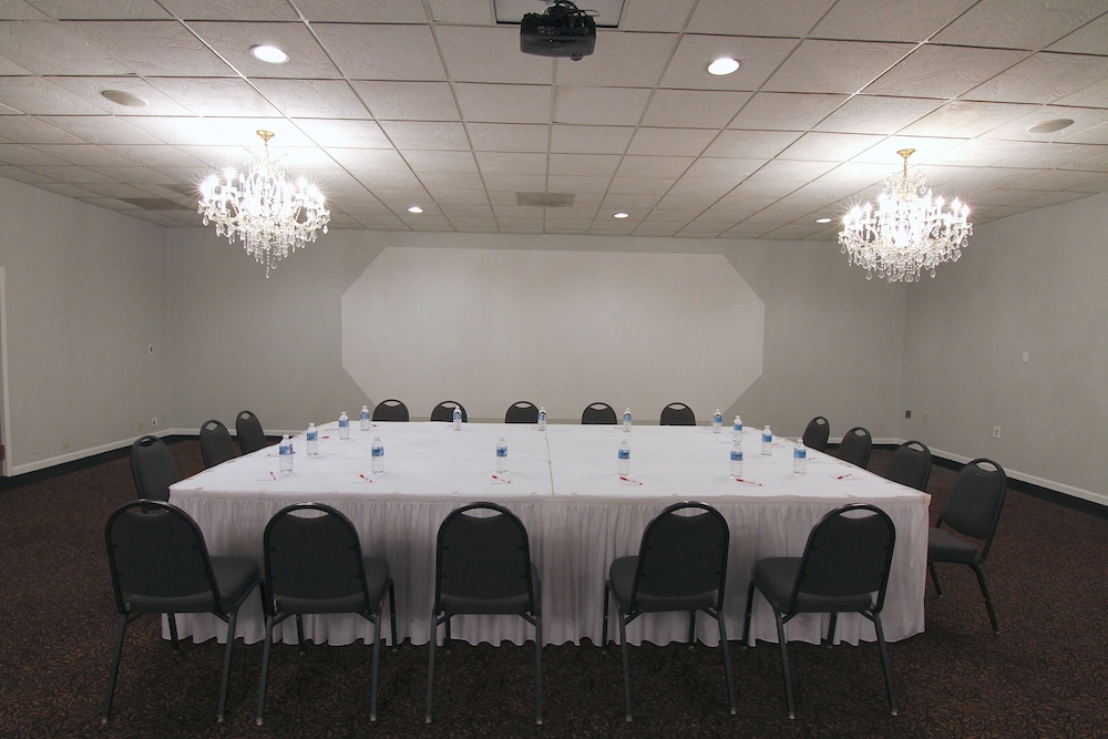 Henderson/Evansville Hotel 20/20