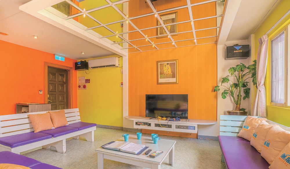 Regale Villa Hotel 52/73