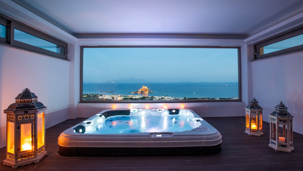White Rock Of Kos - Adults Only 33/62