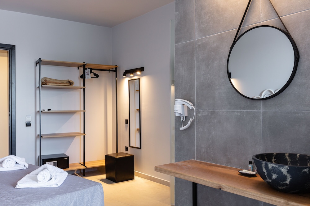 Areti Hotel 55/55