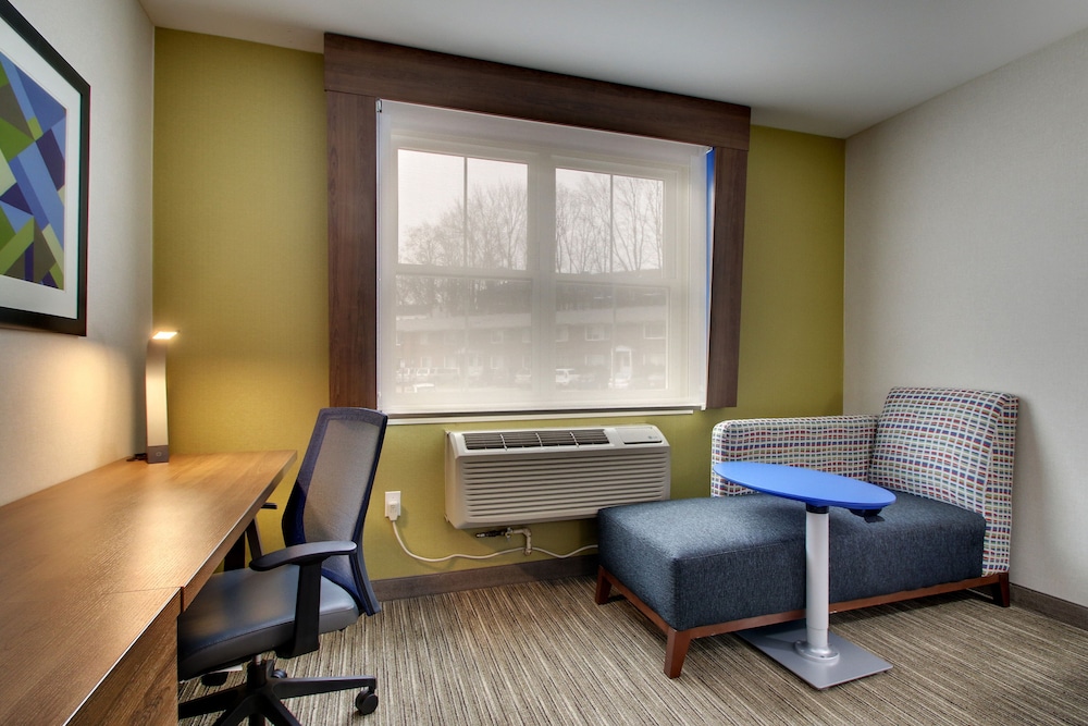 Holiday Inn Express Durham-UNH, an IHG Hotel 29/38
