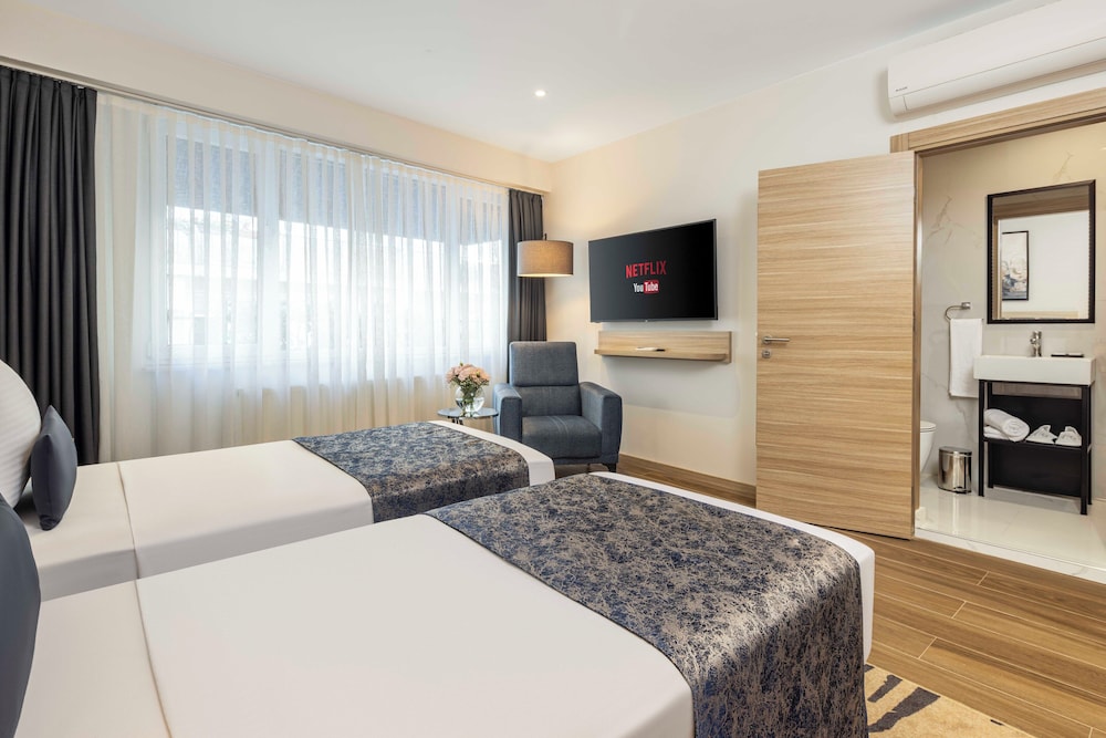 The Capri Hotel Osmanbey 28/60