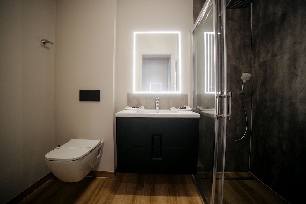 ROYAL CLASSIC HOTEL 39/44
