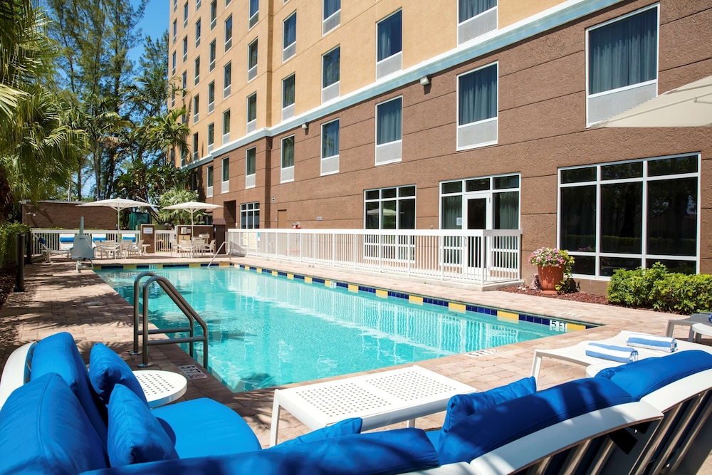 Hampton Inn By Hilton Hallandale Beach Aventura 5/37