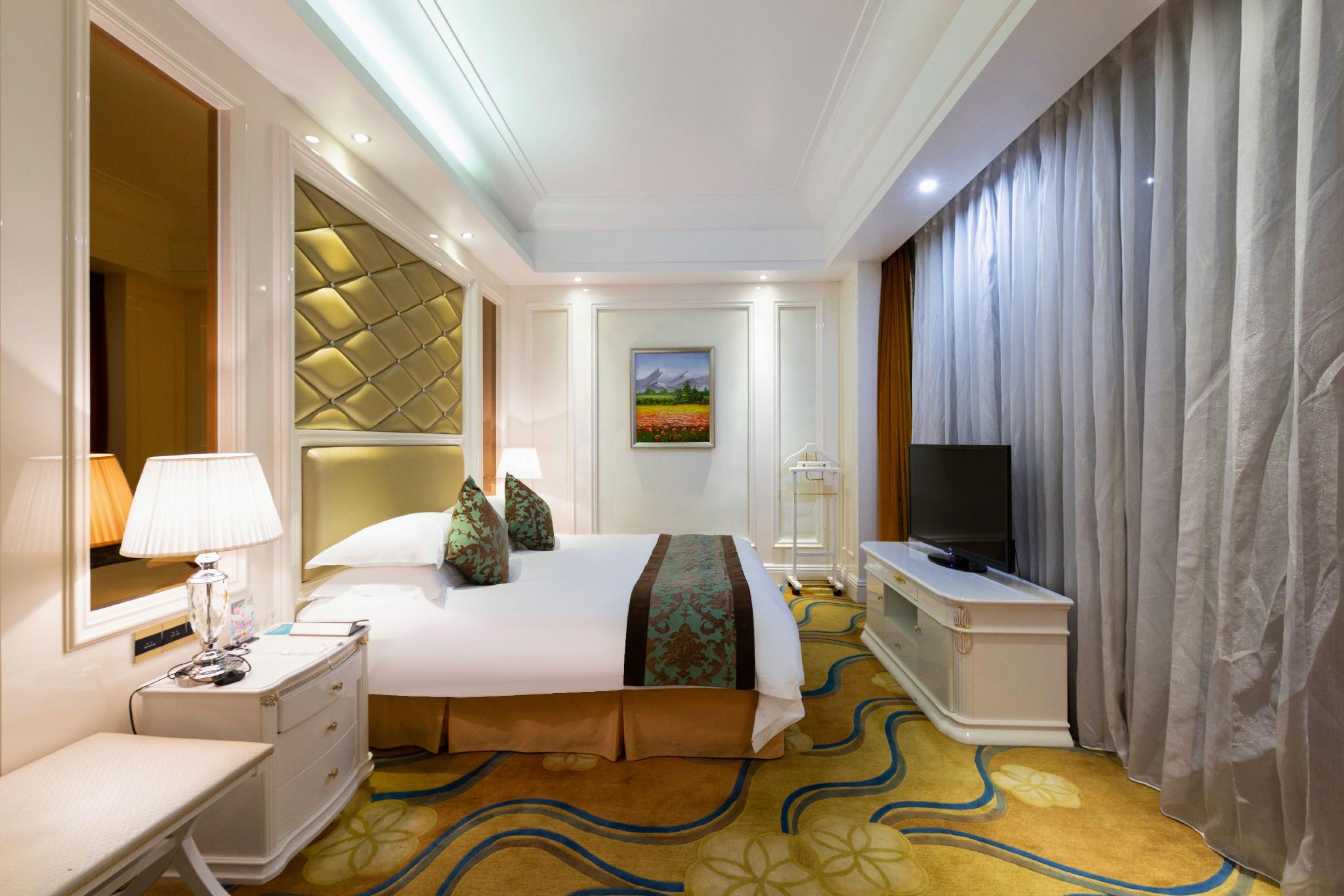 Huangshan Fengda International Hotel 68/80
