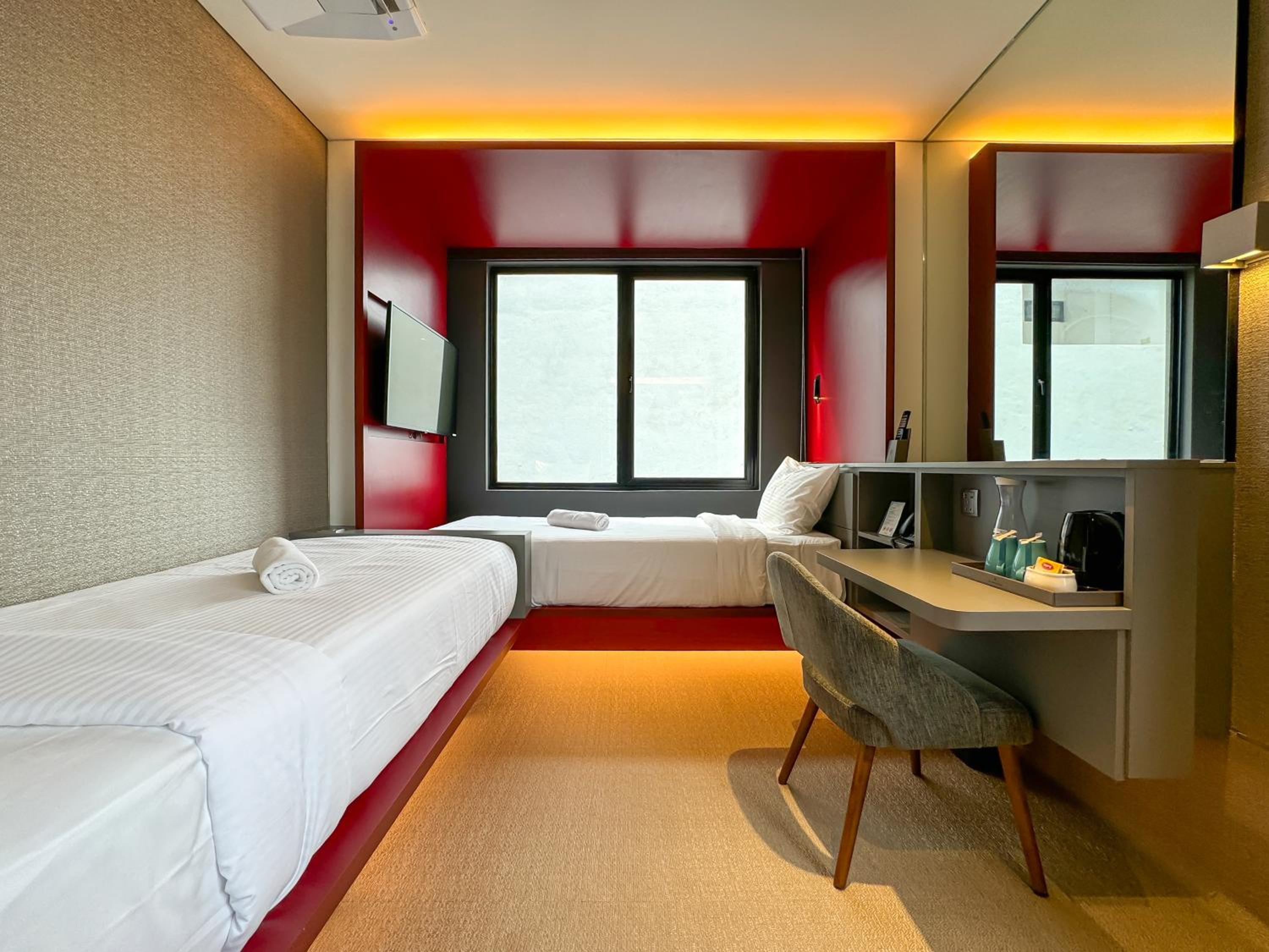 The Upper House Hotel 20/50