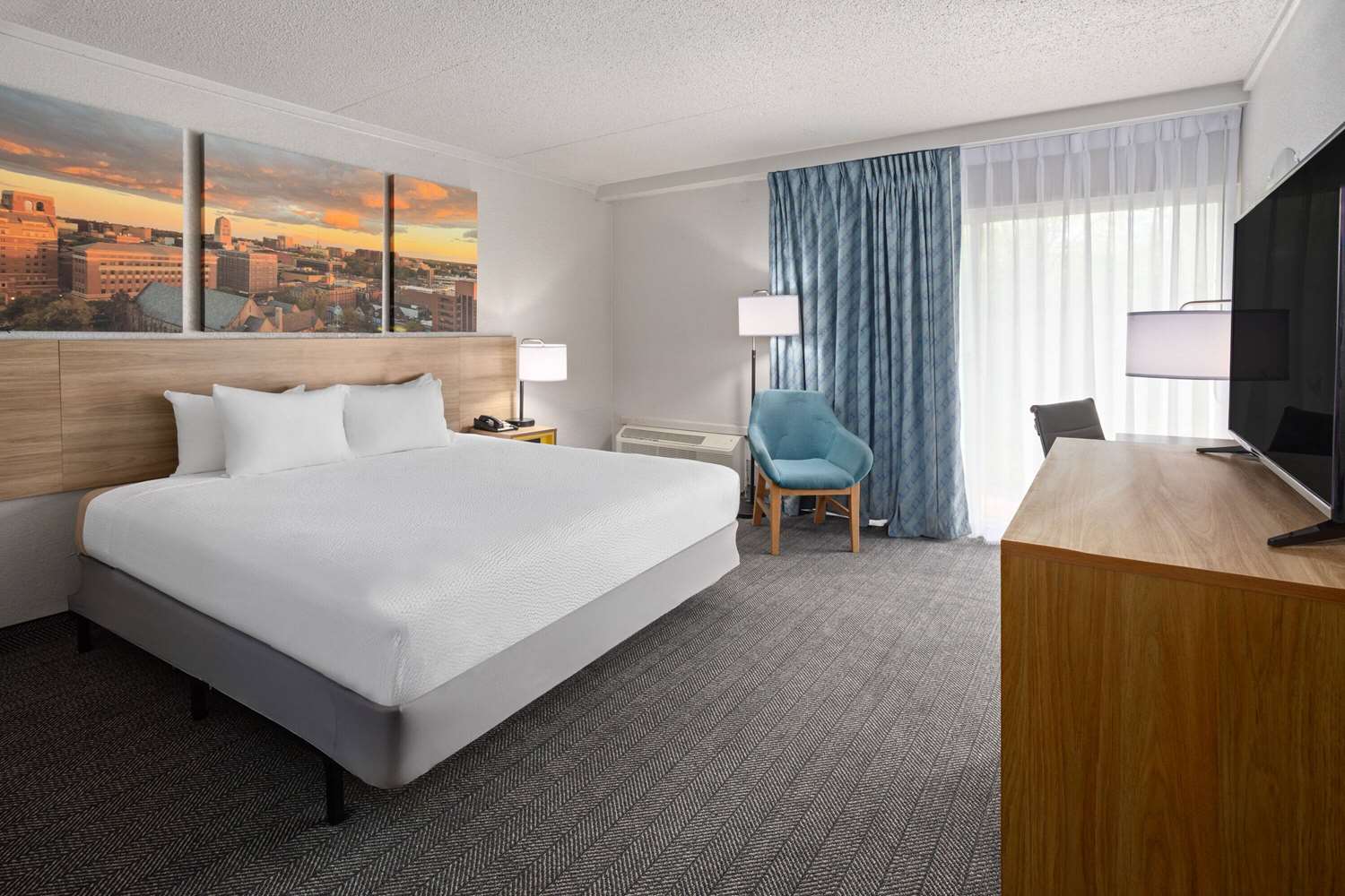 Days Inn By Wyndham Ann Arbor 18/36