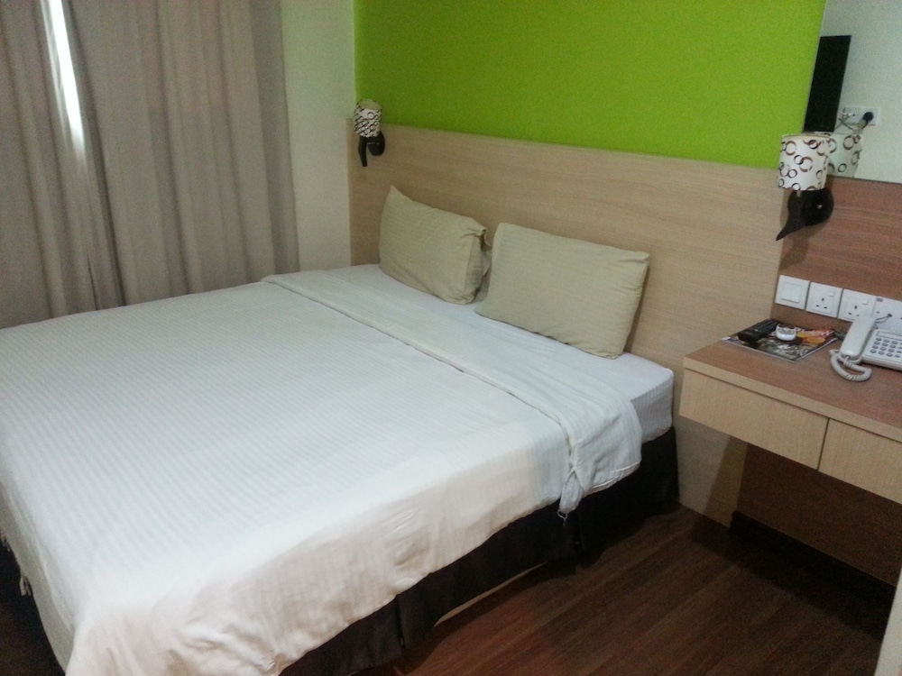 SUPERIOR, DOUBLE BED