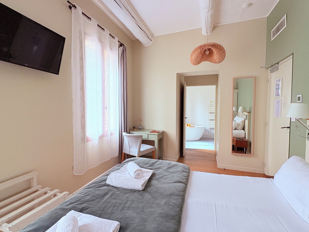 Deluxe, King Bed, Park View