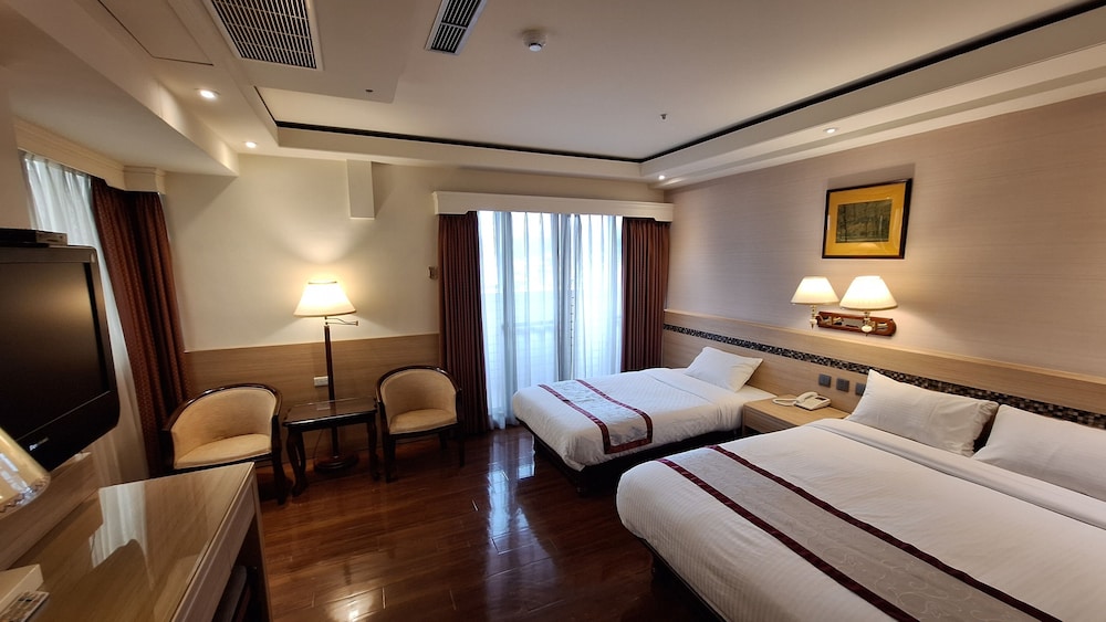 Cheng Pao Hotel 20/64