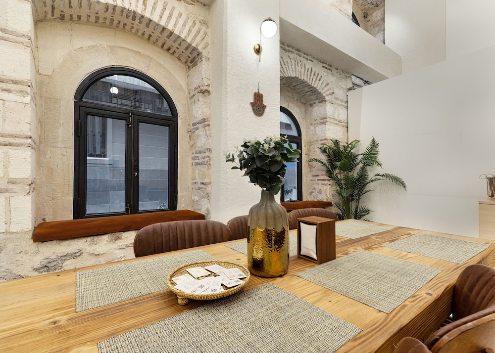 Pera Rasso Hotel Boutique Hotel 25/50
