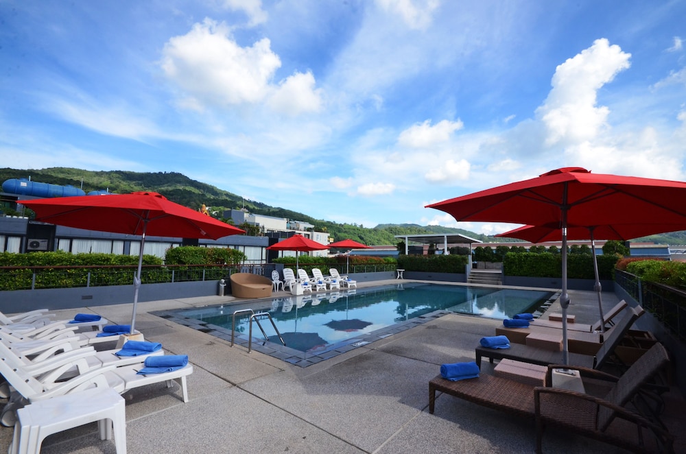 The Lantern Resorts Patong Phuket 64/71