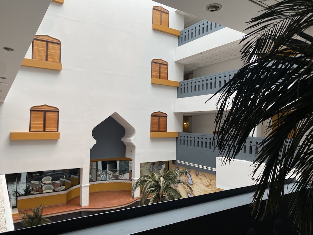 Grand Royal Tampico 8/58