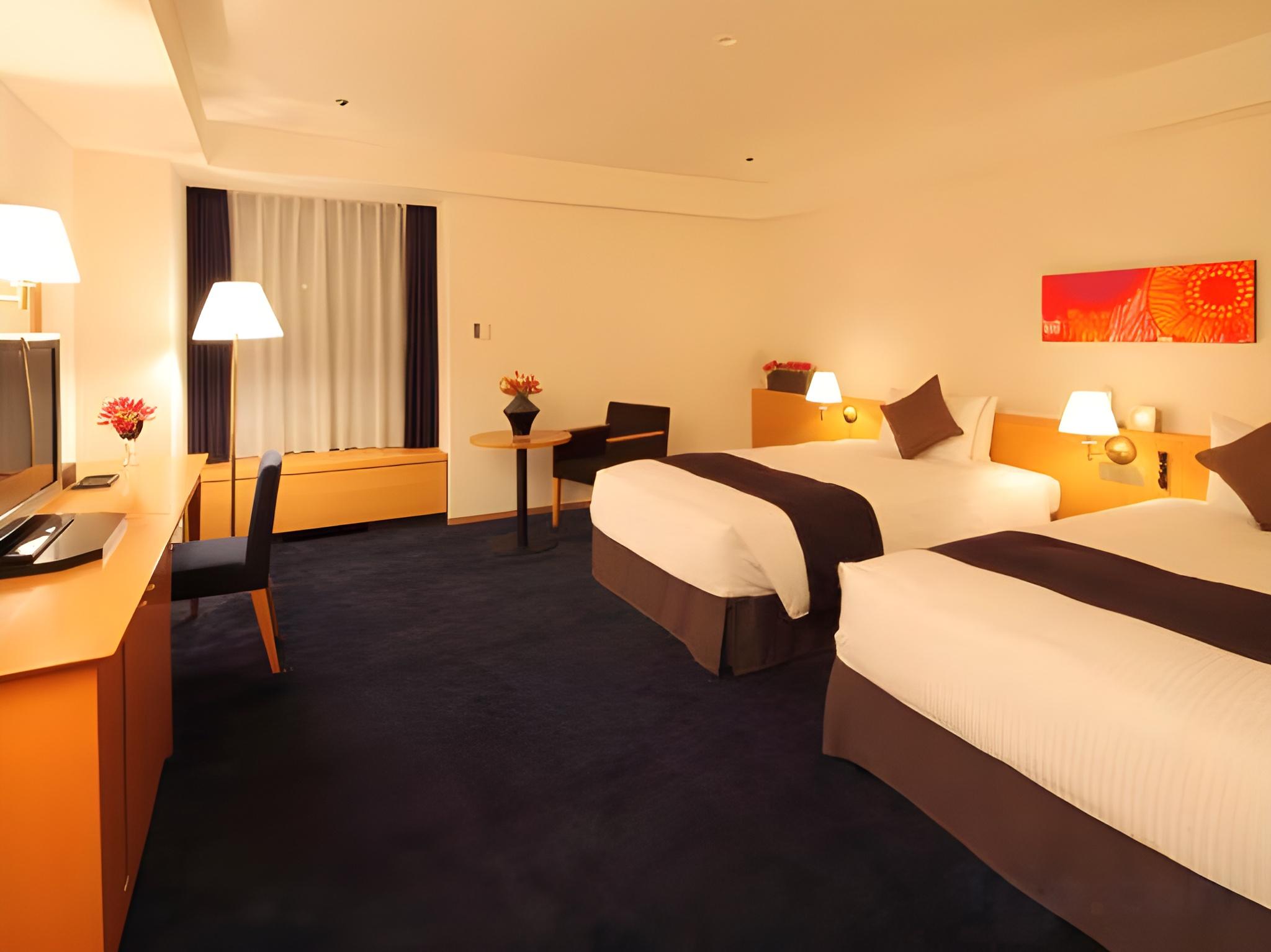 Comfort, Twin Beds, Large, East Wing