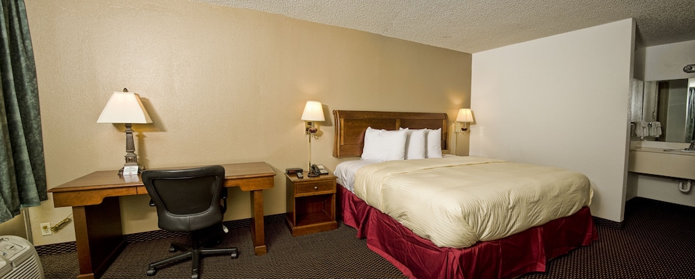 Express Inn Suites 10/29