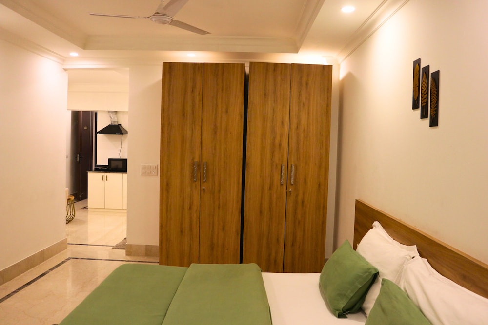 AVA Hotels and Corporate Stays Golf course 14/34
