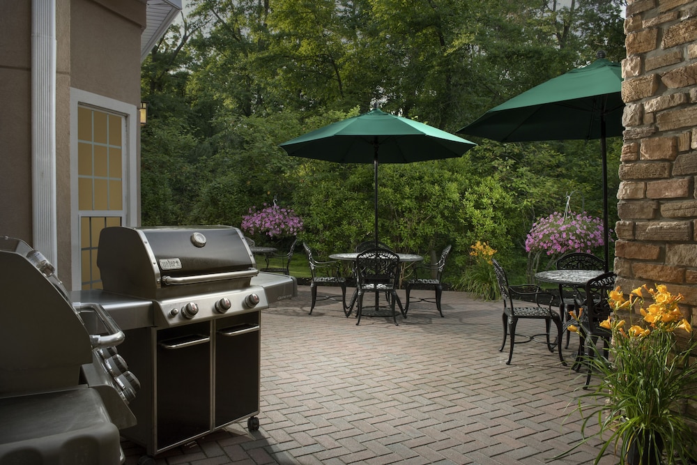 Staybridge Suites North Brunswick 36/41