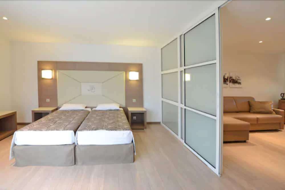 Calvi Hotel 34/65