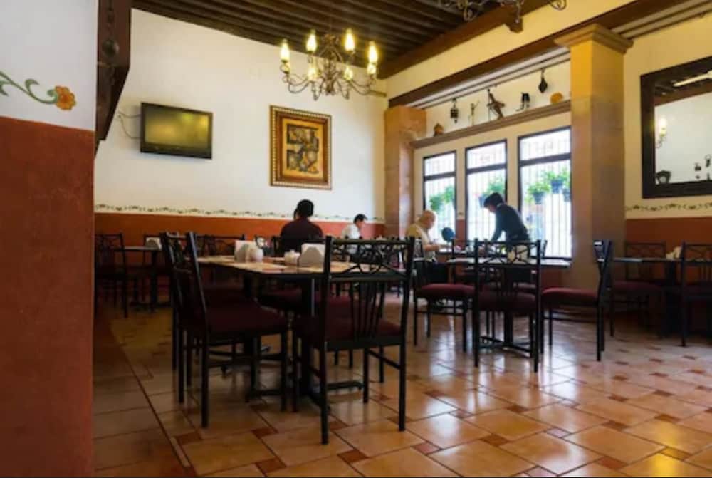 Hotel Hidalgo 34/48