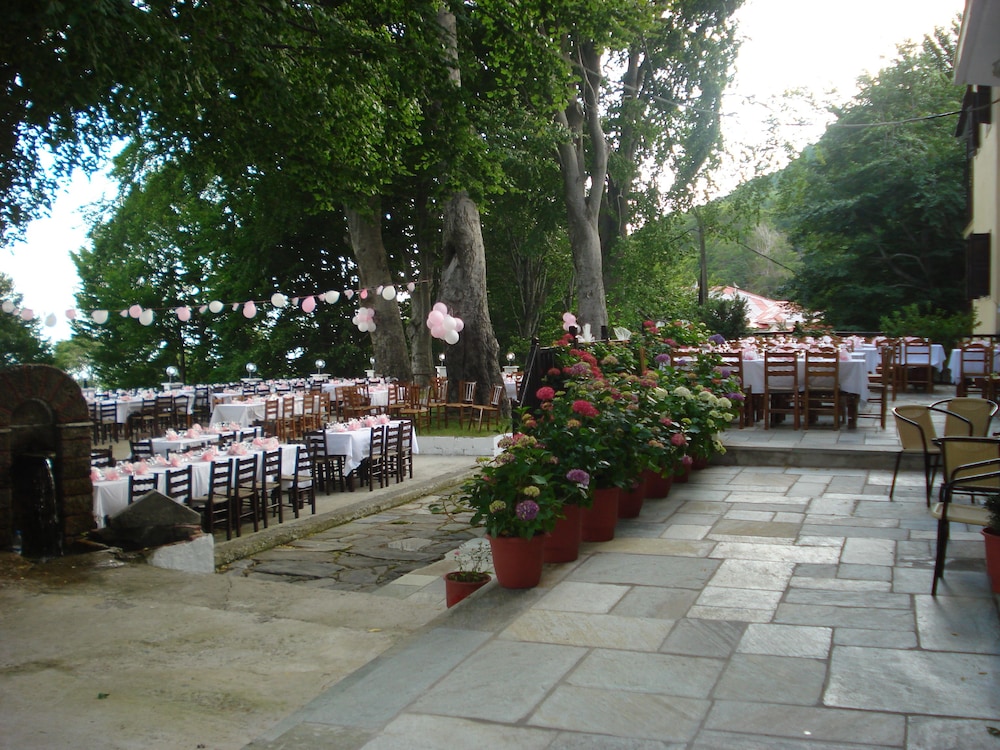 Hani Zisi Hotel 44/50