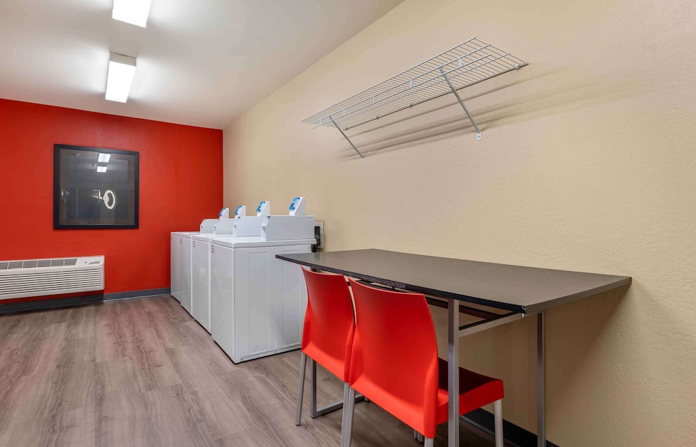 Extended Stay America Bloomington - Normal 40/48