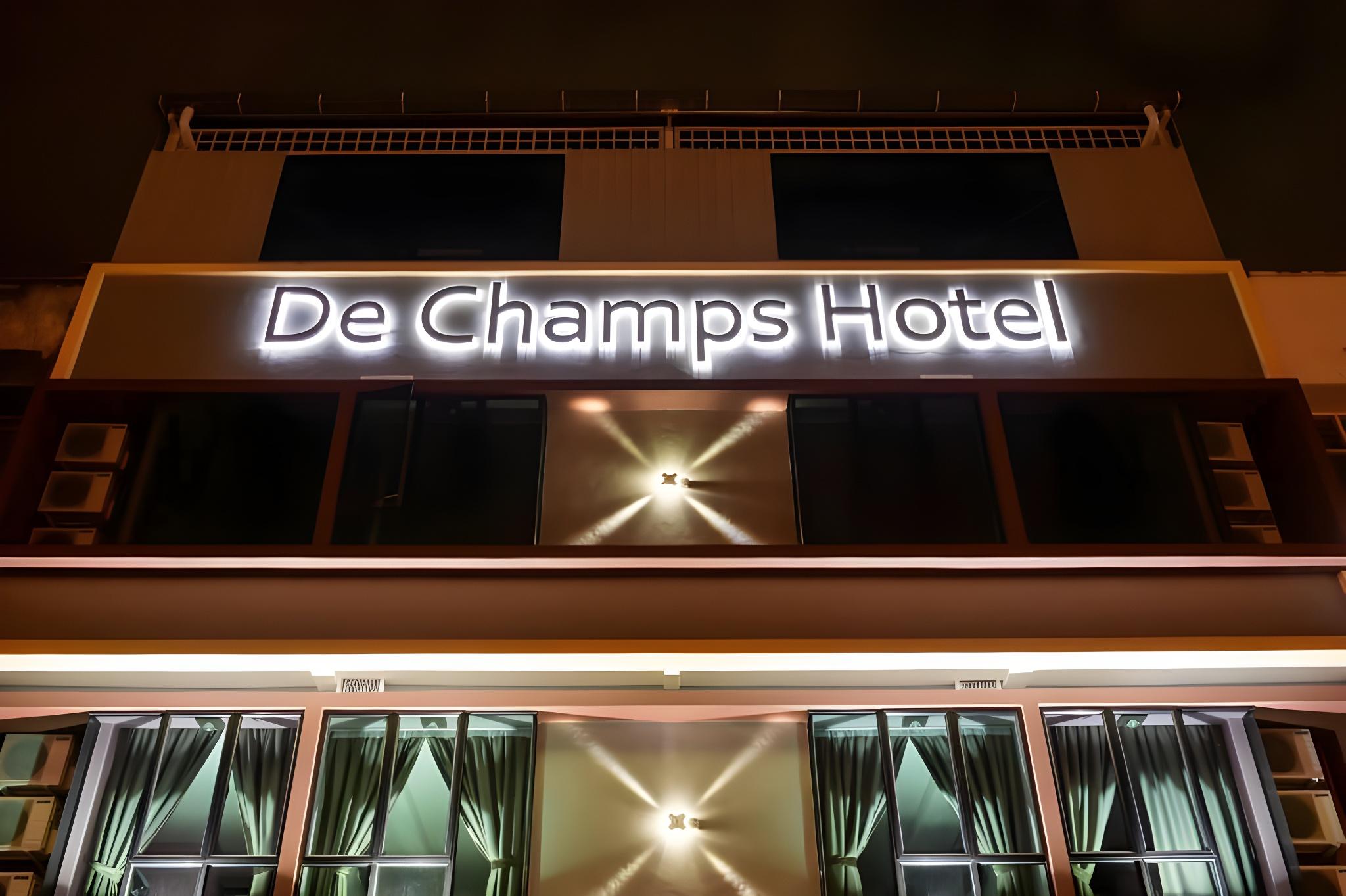 De Champs Hotel 6/29