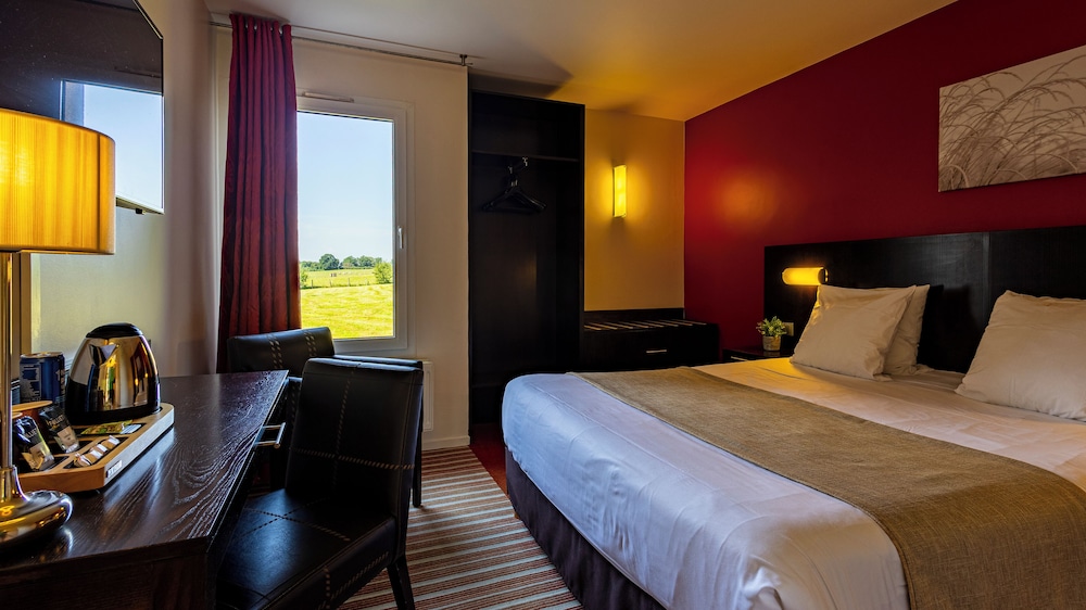 Standard, Queen Bed, Accessible