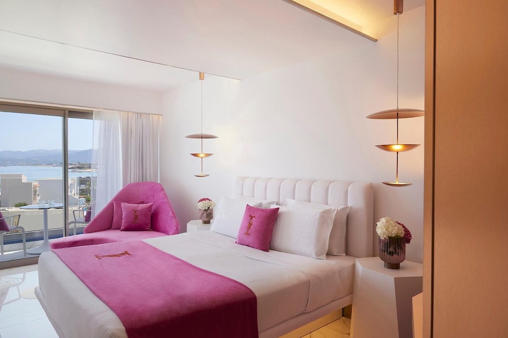 Double Bed, Side Sea View