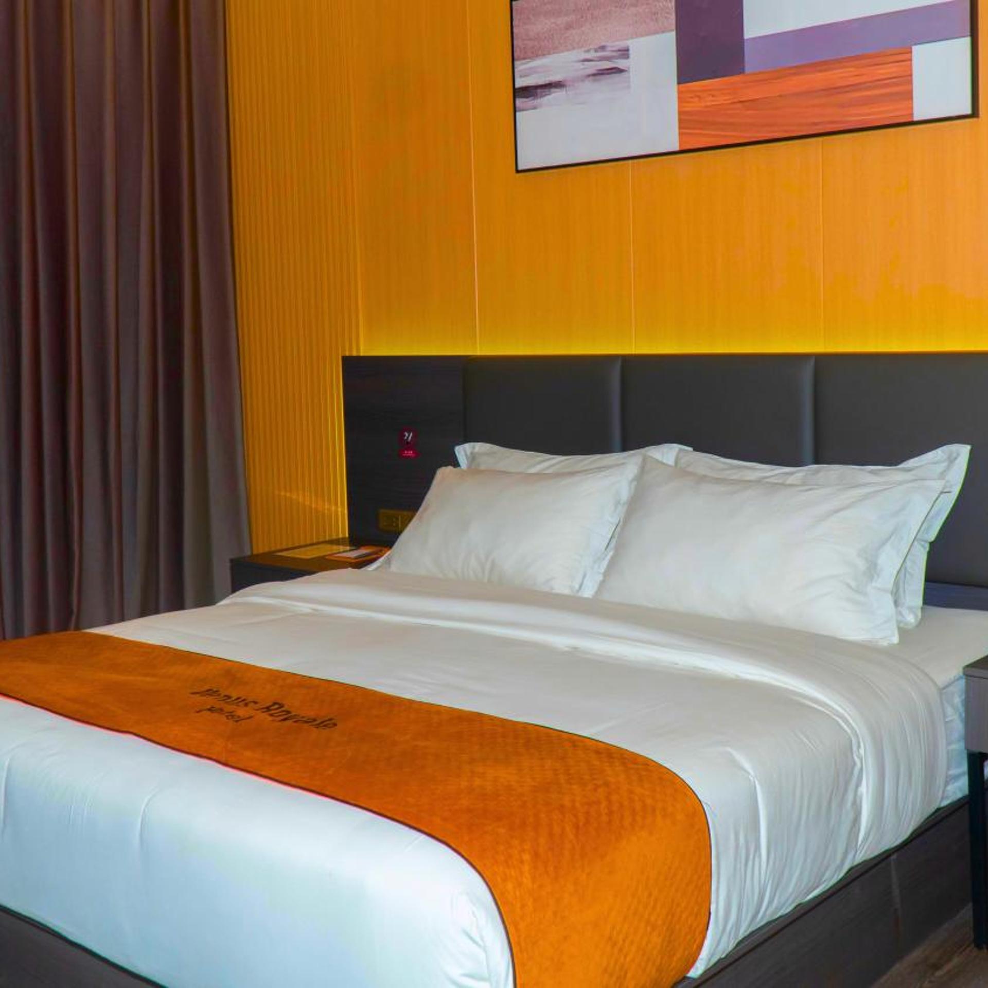 Venus Royale Hotel 23/63
